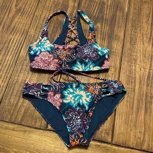 Born primitive bikini